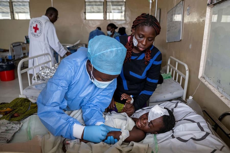 Goma hospitals overwhelmed with wounded, dead bodies in the streets, UN agencies say