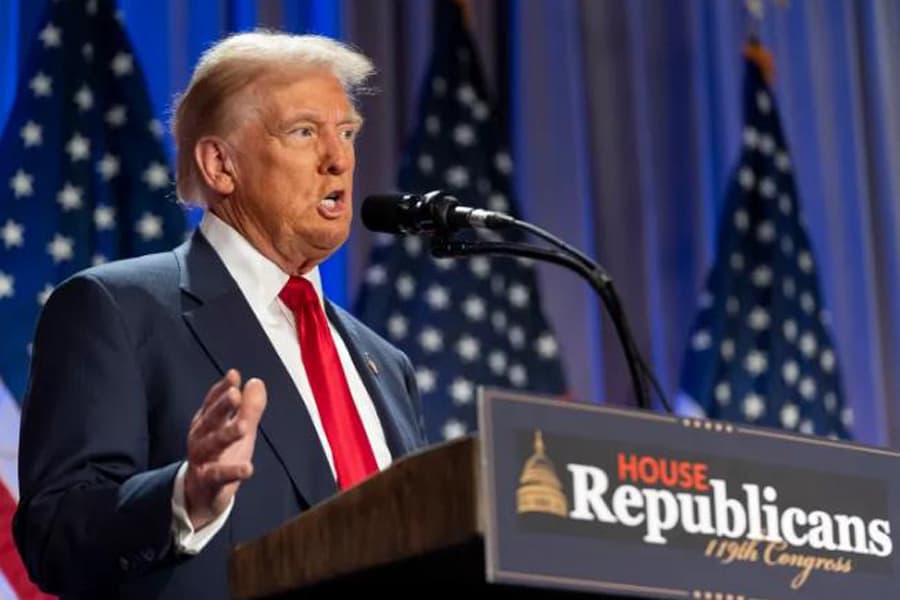 US imposes 10pc tariff on Chinese goods