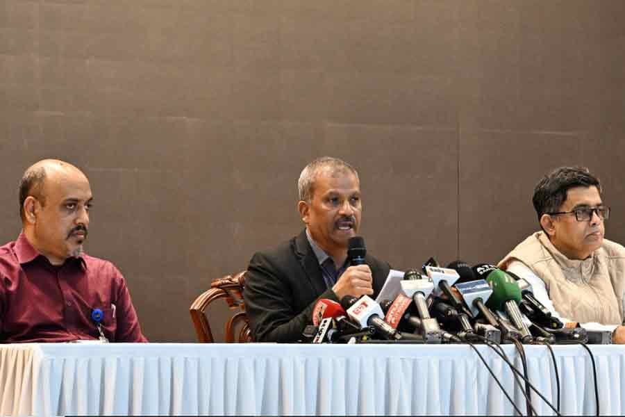 Discussions on reform proposals with political parties by mid-February: Asif Nazrul