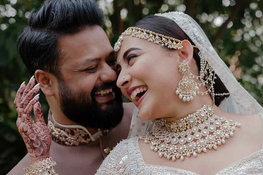 Mehazabien Chowdhury finally ties the knot with Adnan Al Rajeev