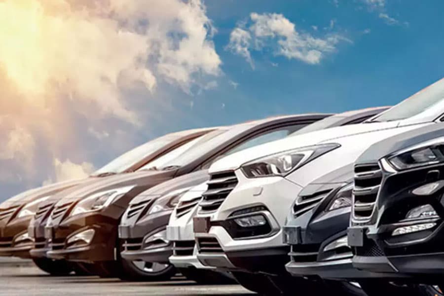 Sri Lanka resumes vehicle imports after five years