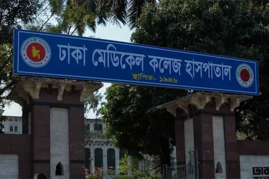 Two suspected muggers found hanging in Uttara taken to DMCH
