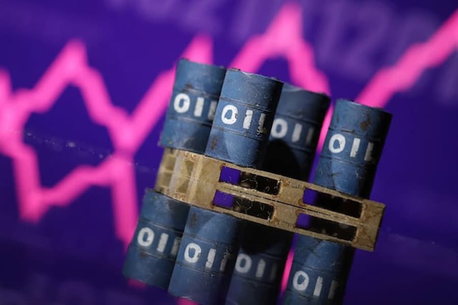 Oil prices climb from two-month lows as Trump axes Chevron's Venezuela license