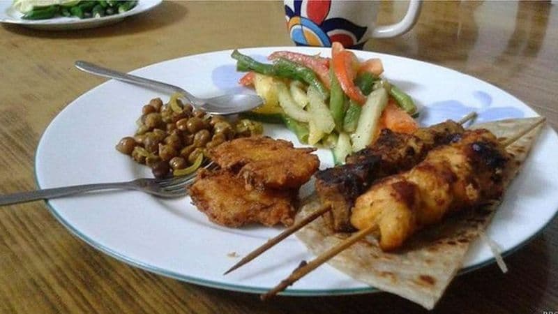 Higher prices of edible oil drive up iftar costs