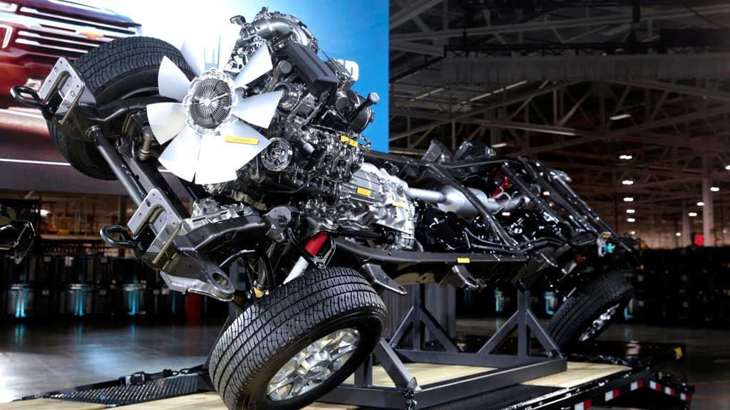 Trump exempts some automakers from Canada, Mexico tariffs for one month