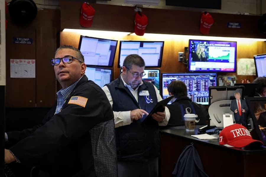 US stock market loses $4 trillion in value as Trump plows ahead on tariffs