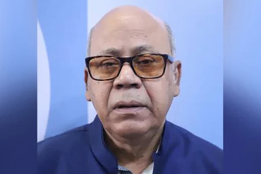 Court orders freezing 16 bank accounts of ex-minister Kamrul