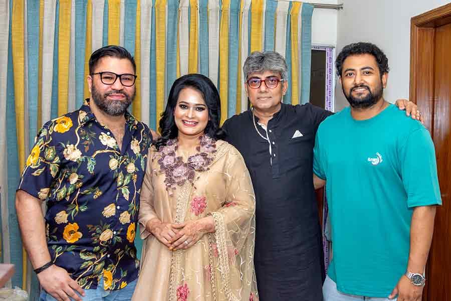 Close-up star Putul, Yousuf perform a song penned by Majed Chowdhury