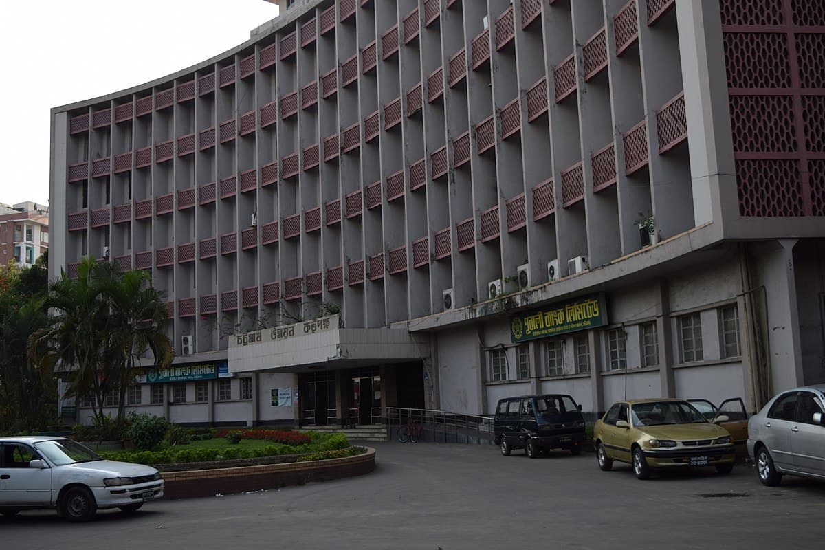 CDA launches drive to demolish buildings on illegally razed hill
