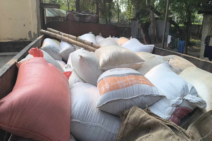 গাইবান্ধায় সরকারি ১১৯ বস্তা চাল উদ্ধারের ঘটনায় বিএনপি নেতার বিরুদ্ধে মামলা