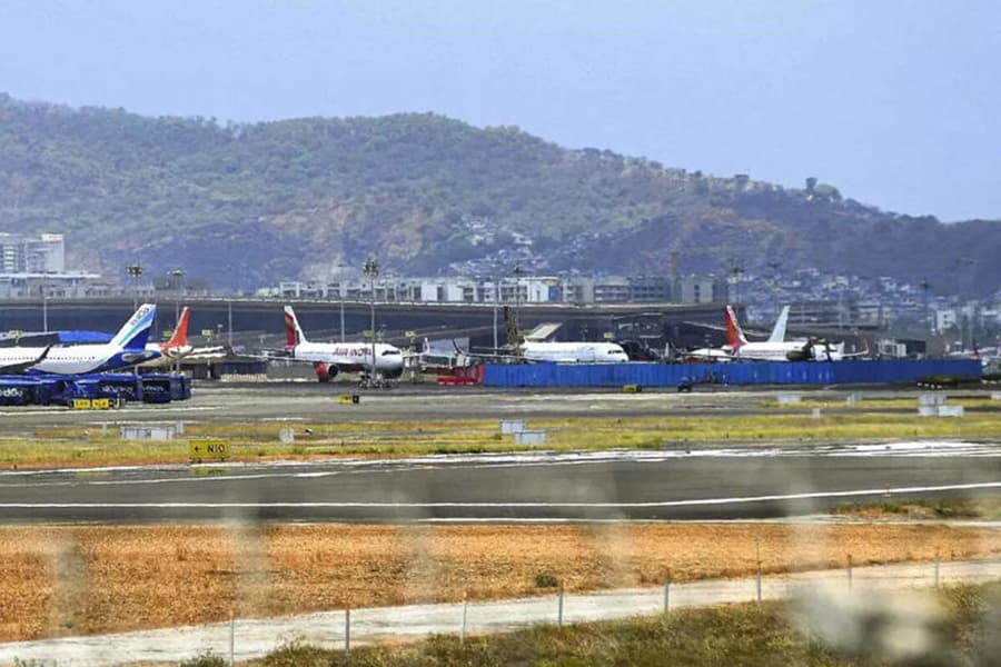 India halts civilian flights at 32 airports until May 15 amid ongoing conflict