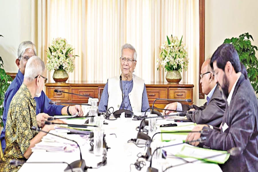 Chief Adviser suggests market reforms through foreign experts