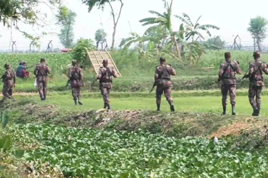 BGB, locals foil BSF bid to push 750 people into Bangladesh along B'baria