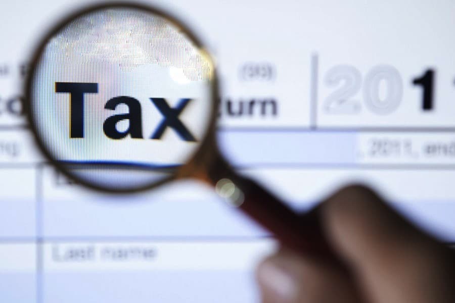 Integrate informal trading channels into formal tax system
