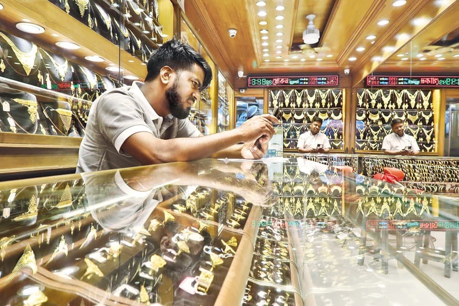 Gold price increases, Tk 167,098 per bhori