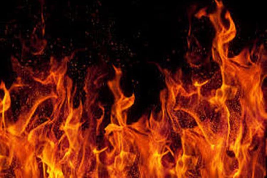 Chwakbazar slum fire guts 14 houses