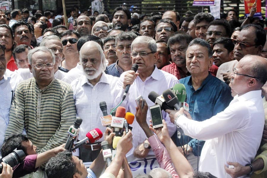 Resolve Rohingya crisis thru diplomatic process