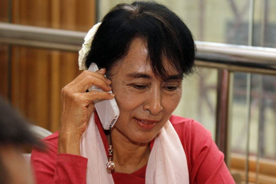 Suu Kyi urges aid for Rakhine state: US Senator