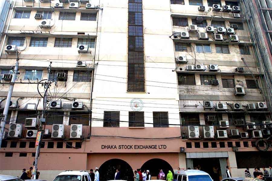 DSE bounce back after six sessons, banking shares boom