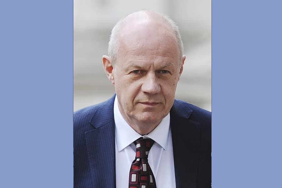 Scandal surrounding UK govt officials spreads