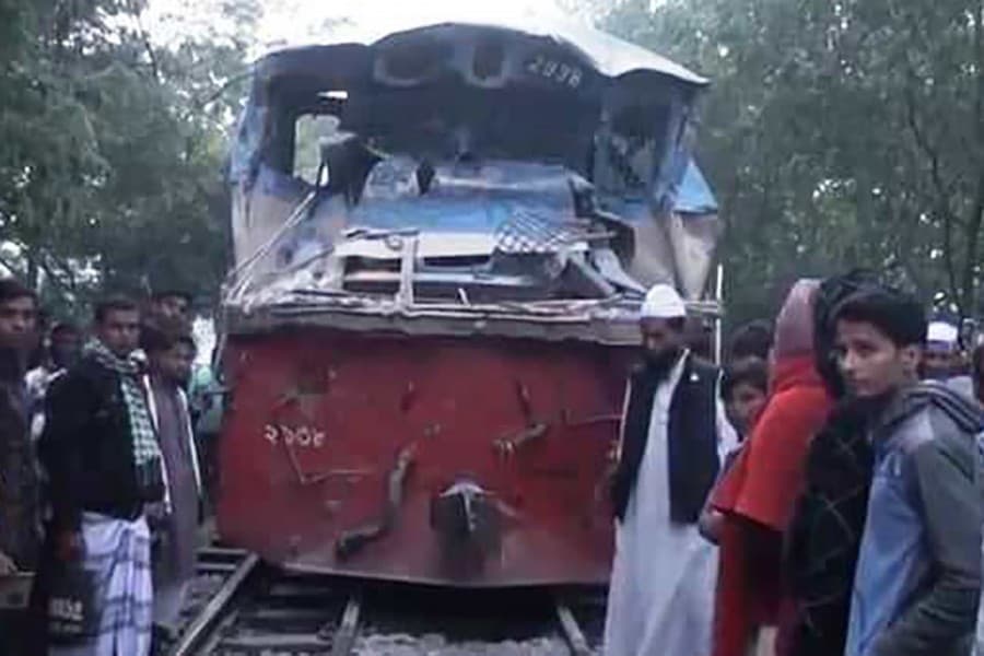 Gazipur train-truck head-on crash leaves asst train driver dead