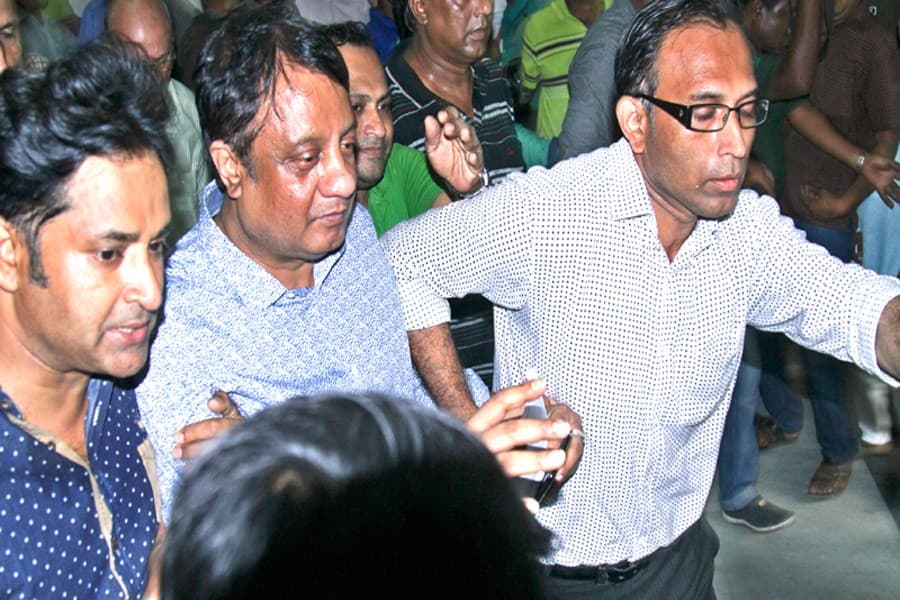 Apan Jewellers’ owners get bail