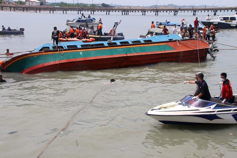 Indonesia boat capsize claims eight lives, 13 missing