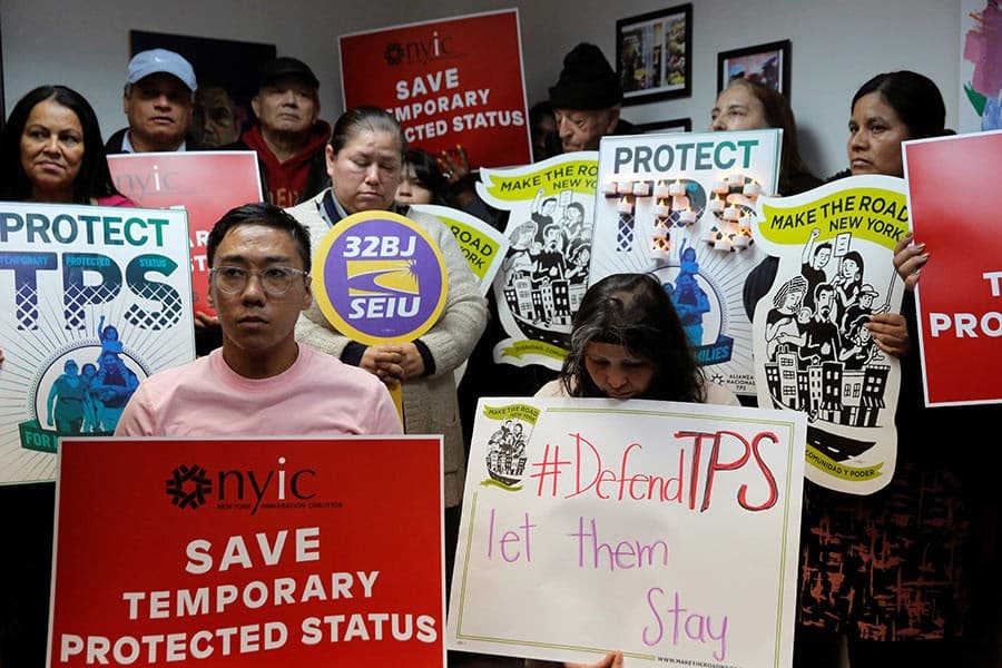 Trump gives 0.20m Salvadorans deadline to leave
