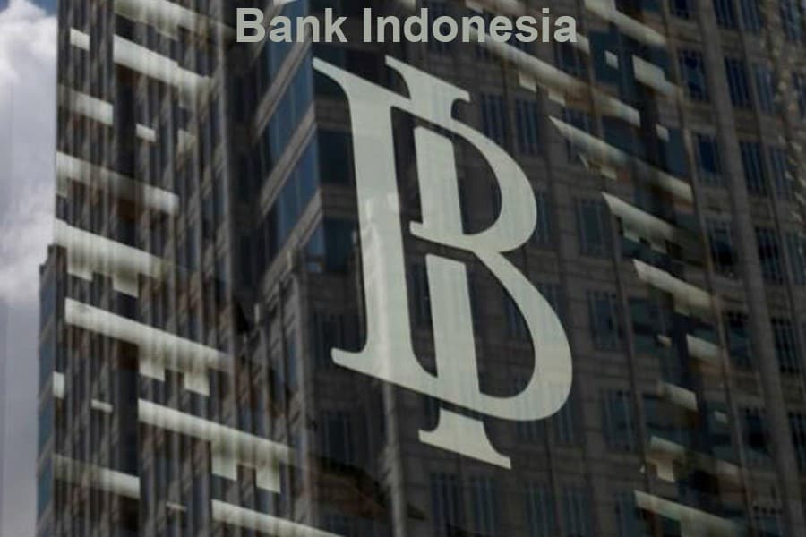 BI holds key rates to accelerate reserve rules