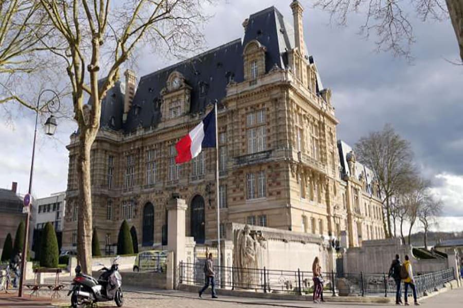 French central bank revises up 2018 growth outlook to 1.9pc