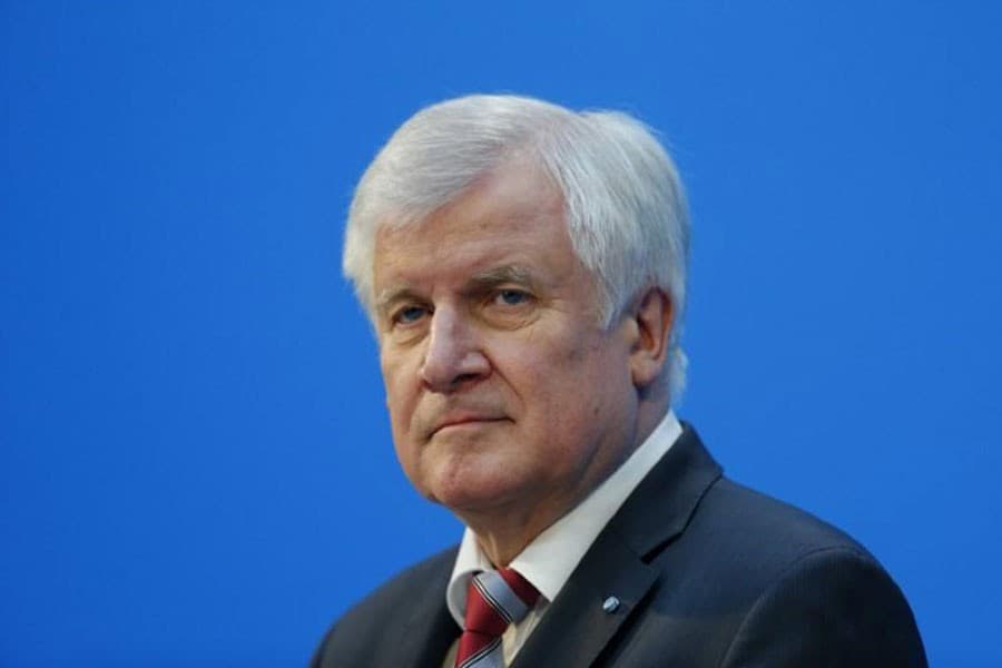 EU ‘patronising’ east on migrants, accuses German minister