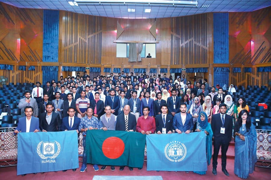 Young leaders discuss global issues