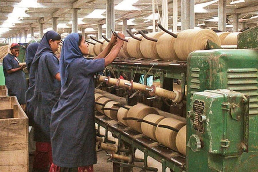 Govt doubles wages for workers  at state-run factories