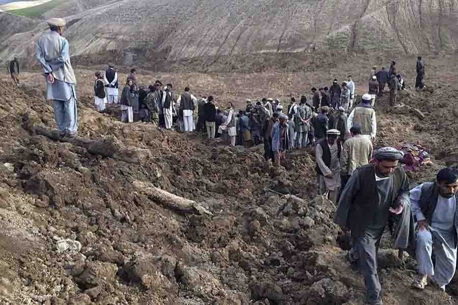 Afghan landslide kills 10, destroys 300 homes