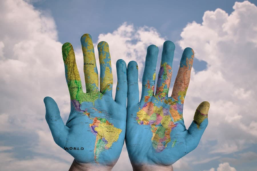 Globalisation, inequality, convergence, divergence