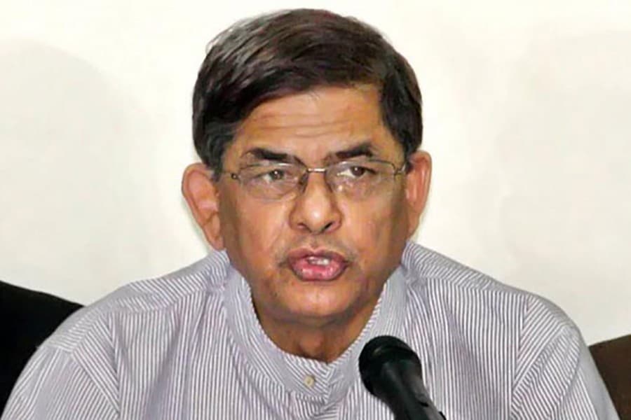 Fakhrul files GD over fake Facebook profiles in his name