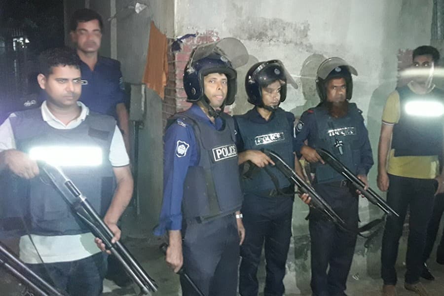 Police prepare to raid two suspected militant dens in Narsingdi