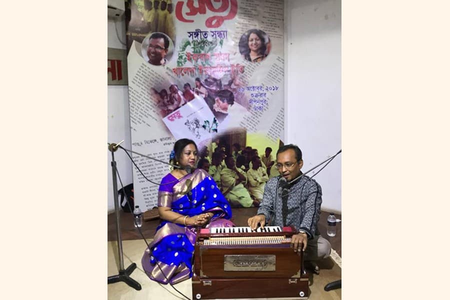 Duo's mesmerising musical soiree