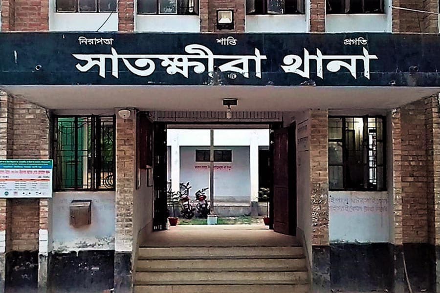 AL leader accuses BCL leader of mugging, extortion in Satkhira