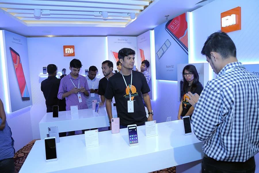 Cellphone imports slip as higher duty stings: IDC