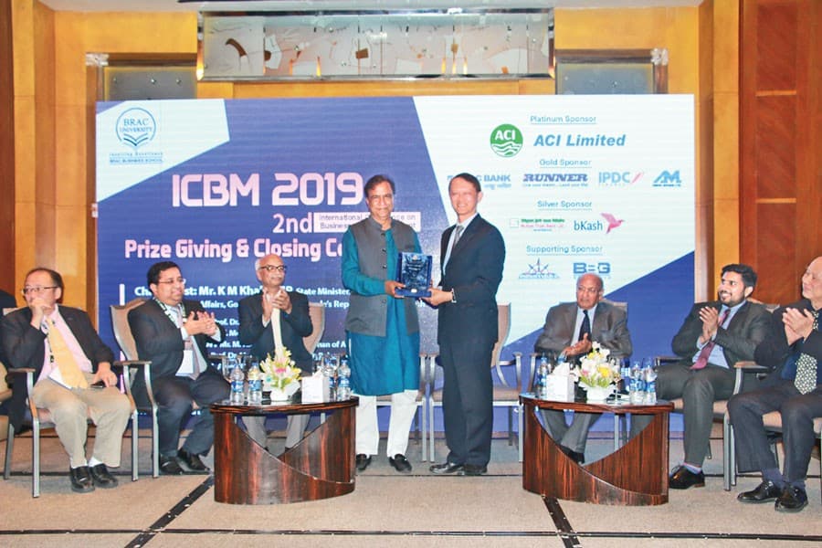 Academics and practitioners exchange views about preparations for 4IR