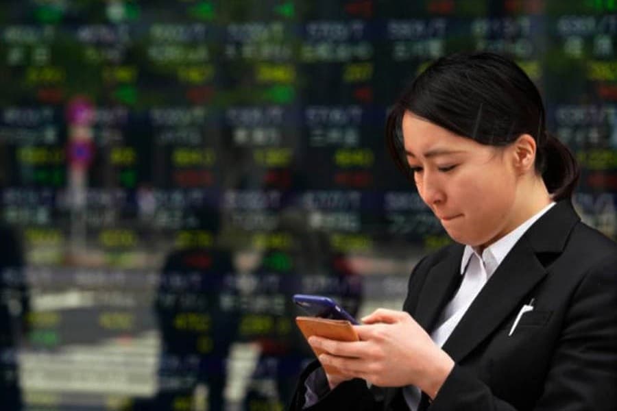 Asian shares mixed amid tensions in the Middle East