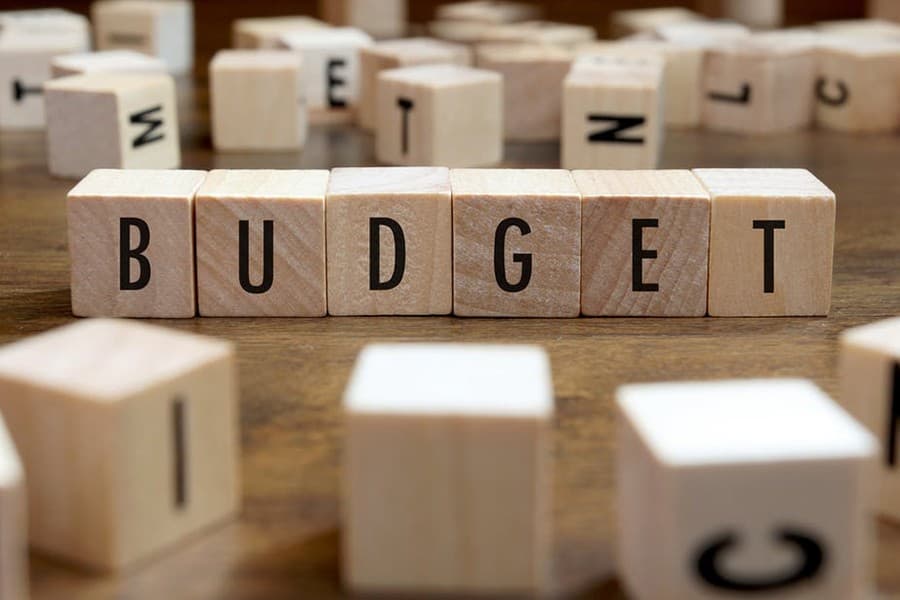 Budget brushes aside banking malaise