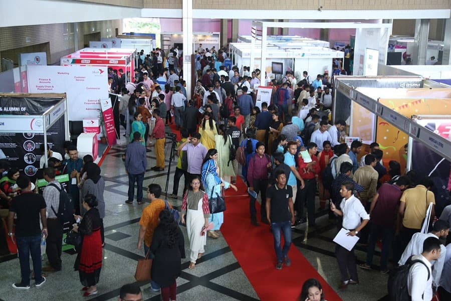 Bridging gap between companies and graduates