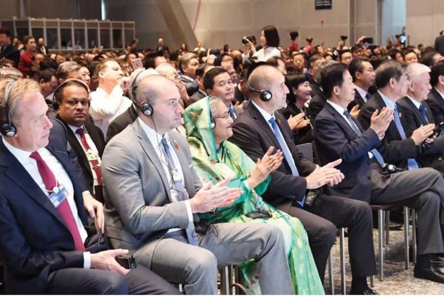 Chinese leadership assures Hasina of prompt resolution of Rohingya crisis