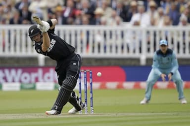 New Zealand bat in final against England