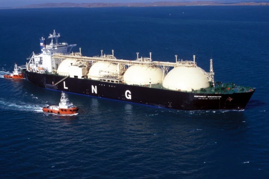 Dhaka eyes one-fourth of LNG imports from spot market