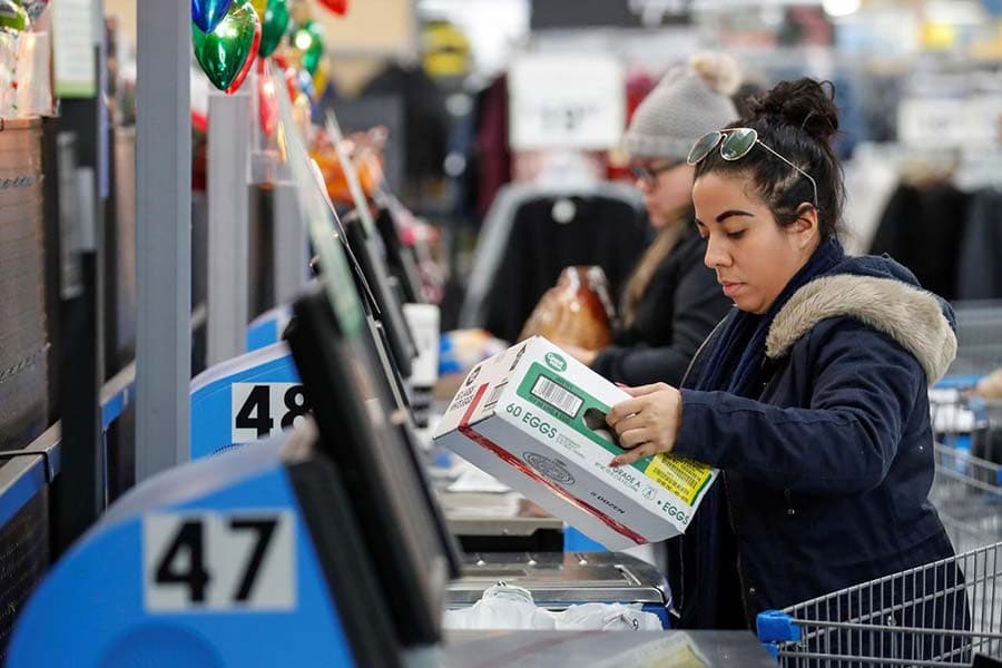 Consumer spending increases in US
