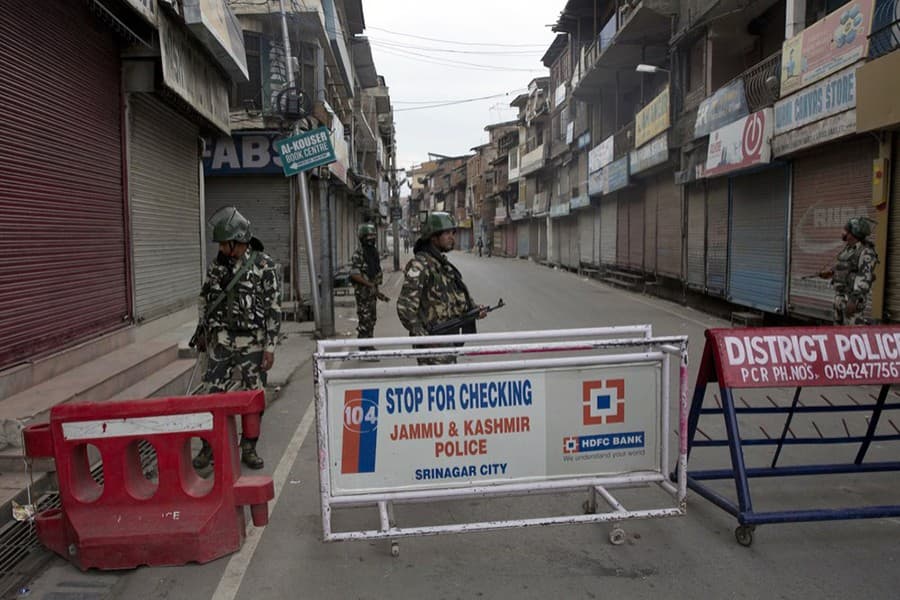 500 arrests made during clampdown in Indian-ruled Kashmir