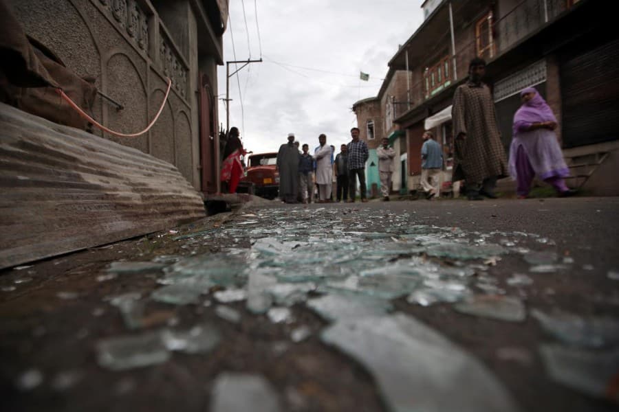 India reimposes movement curbs on parts of Kashmir after clashes